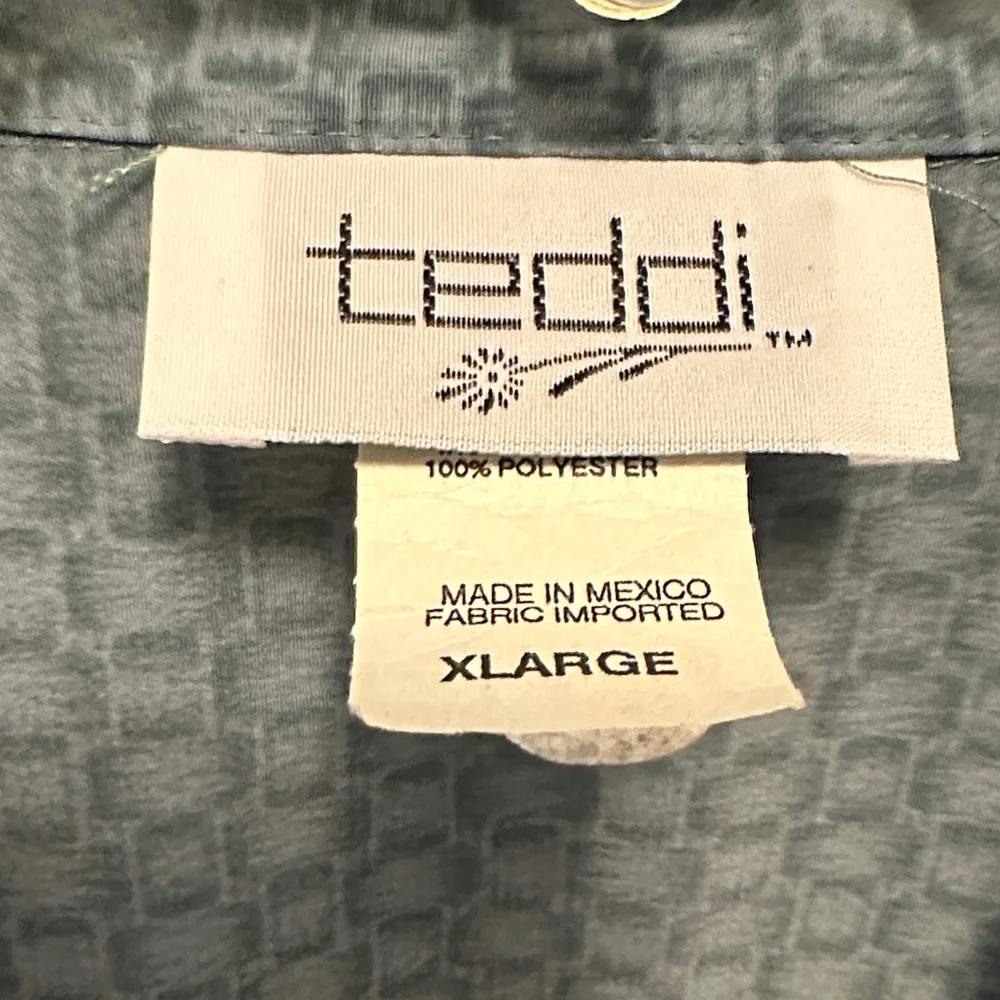 Teddi NWT XL Blue Leaf Print Shirt with Buttons and draw string on bottom - Picture 2 of 7